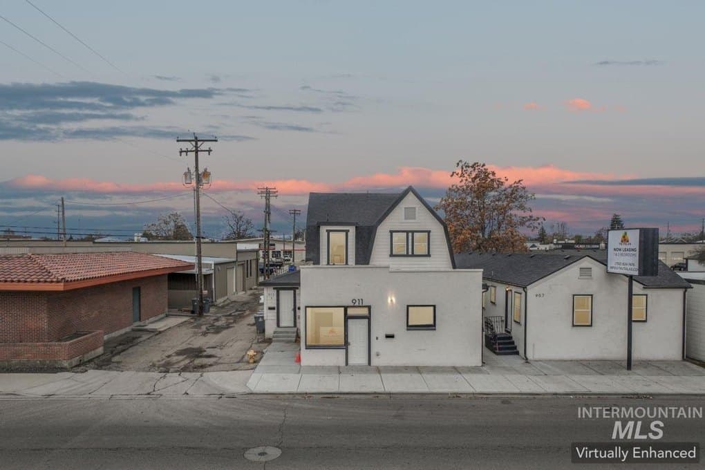 911 2nd St S, Nampa, ID