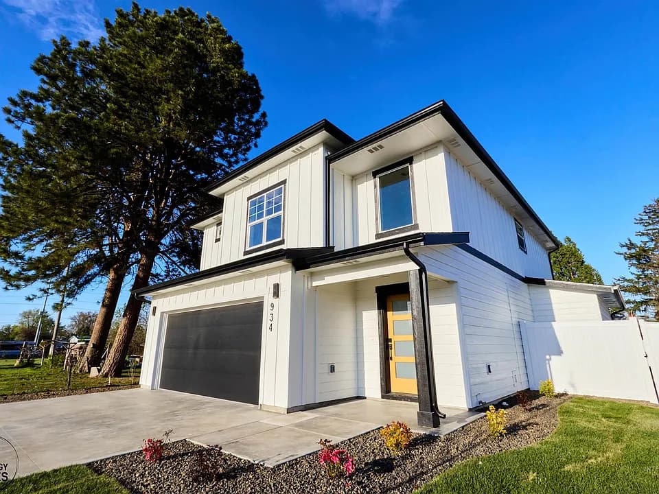 934 S Almond Street, Nampa, ID